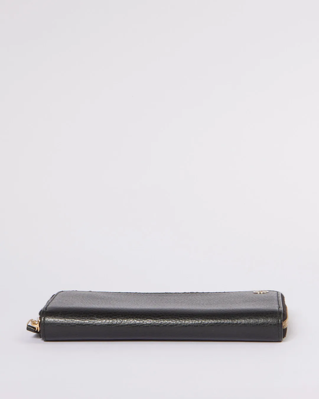 Gucci Black Pebbled Leather Zippy Wallet