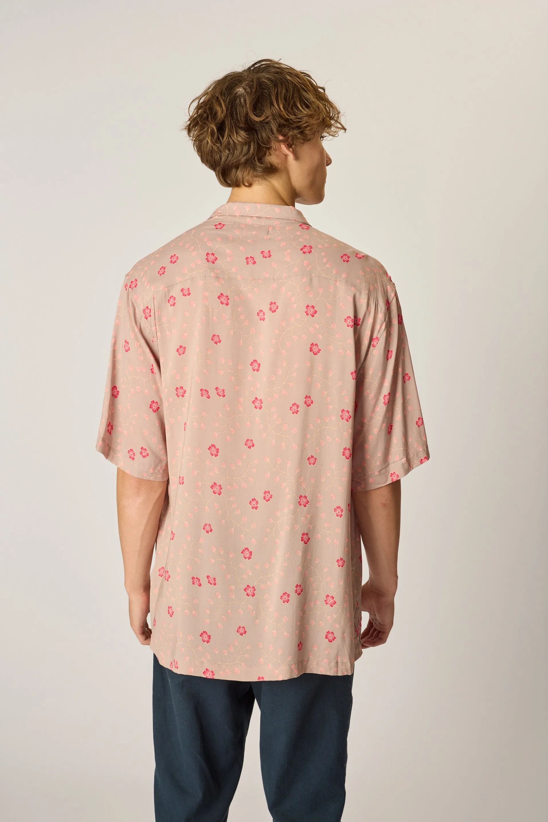 KEVIN SHIRT (UNISEX)