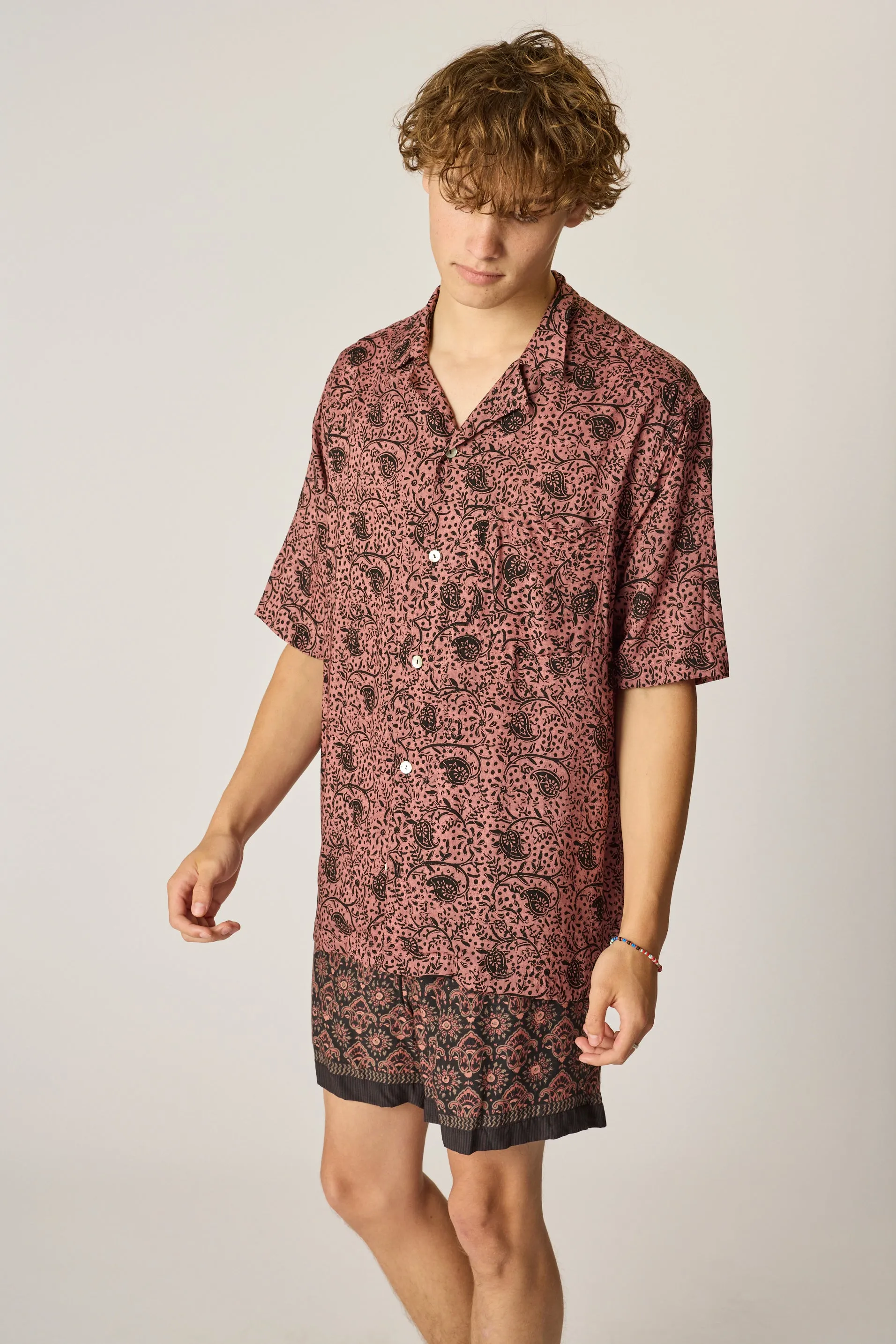 KEVIN SHIRT (UNISEX)