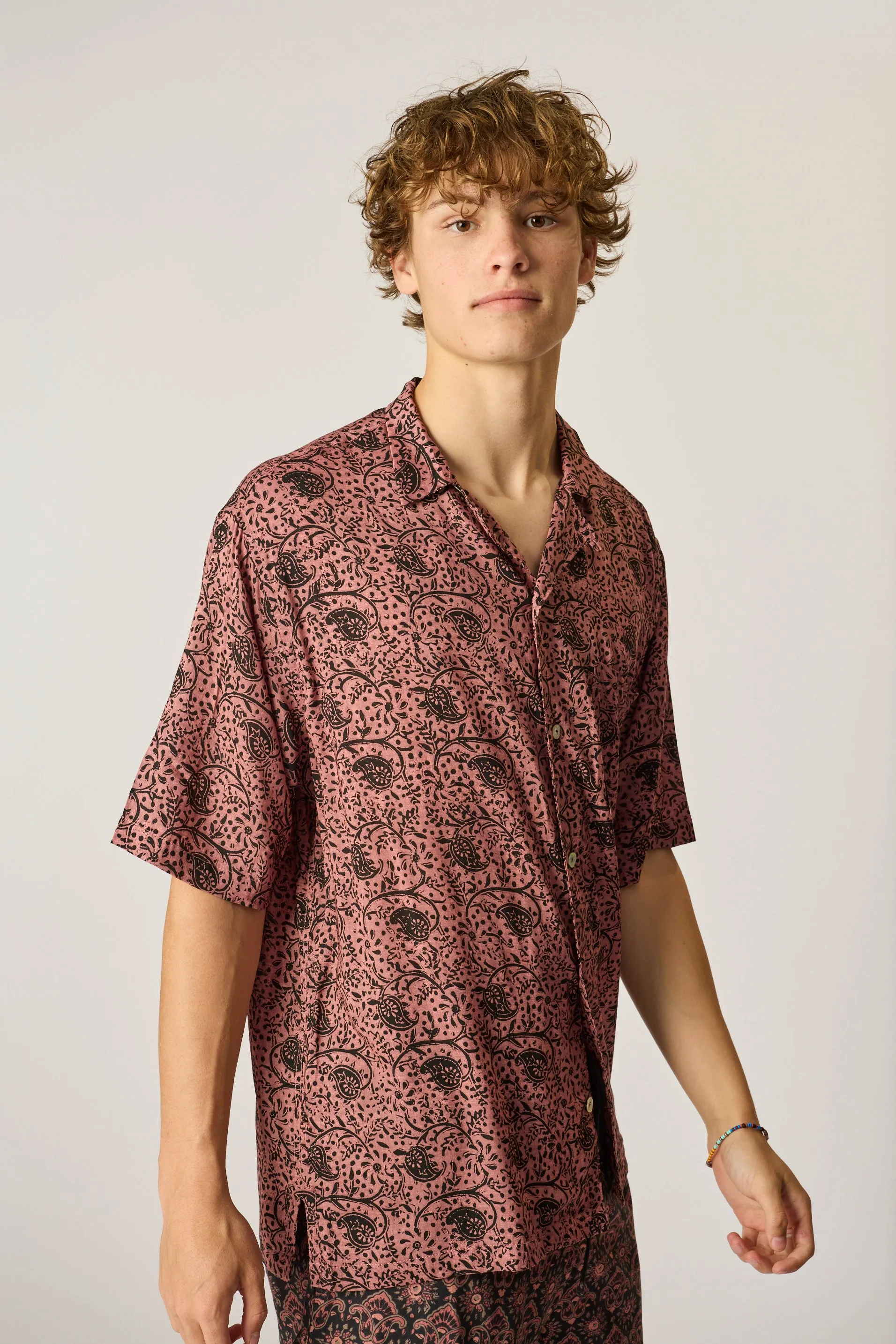 KEVIN SHIRT (UNISEX)
