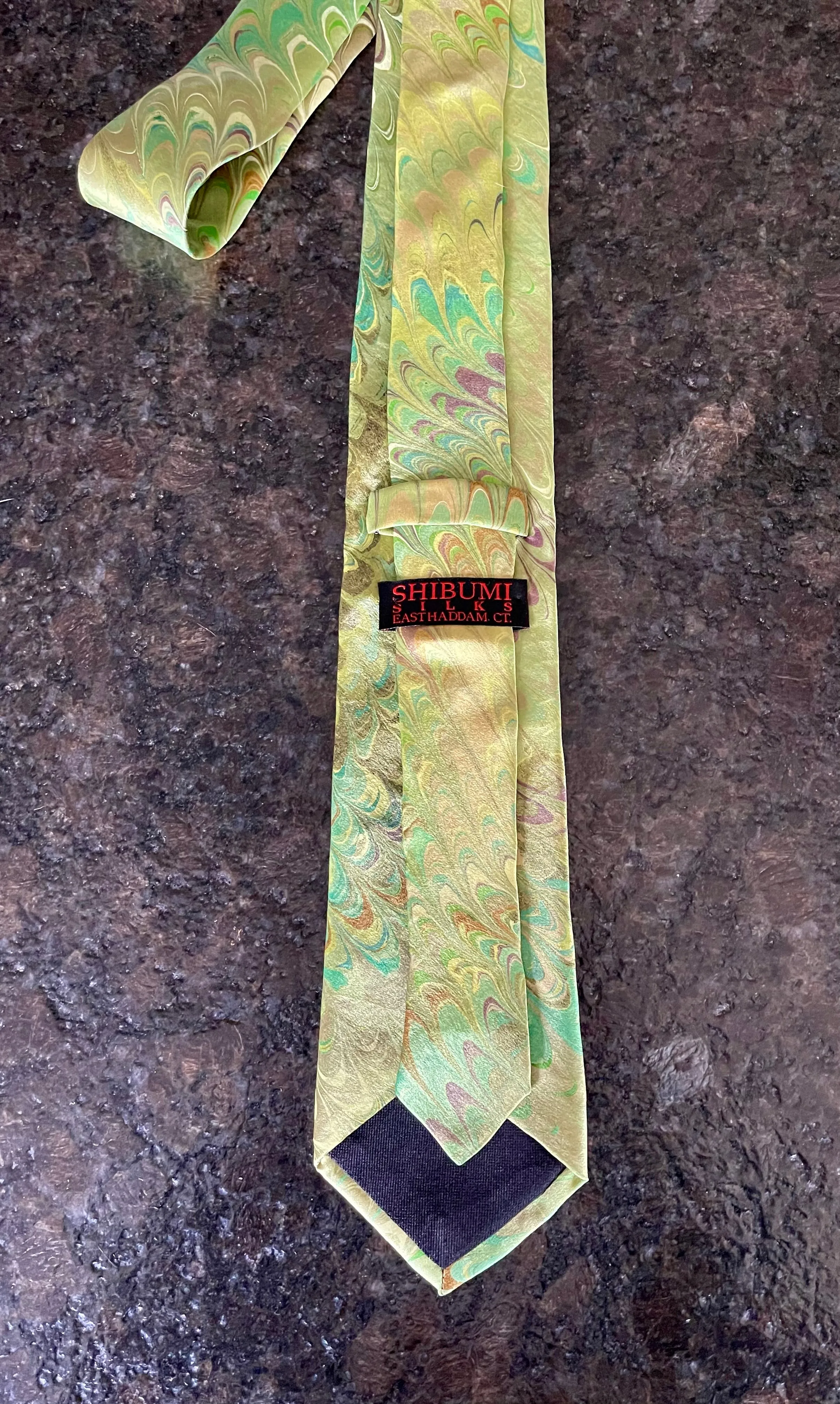 Lime Green Comb Pattern 3” Silk Tie