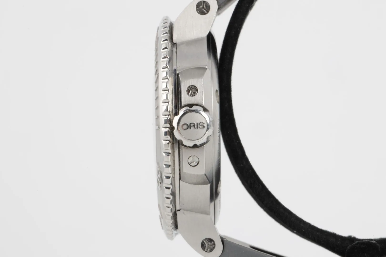Oris 7730 Aquis Date Relief Watch 43.5mm
