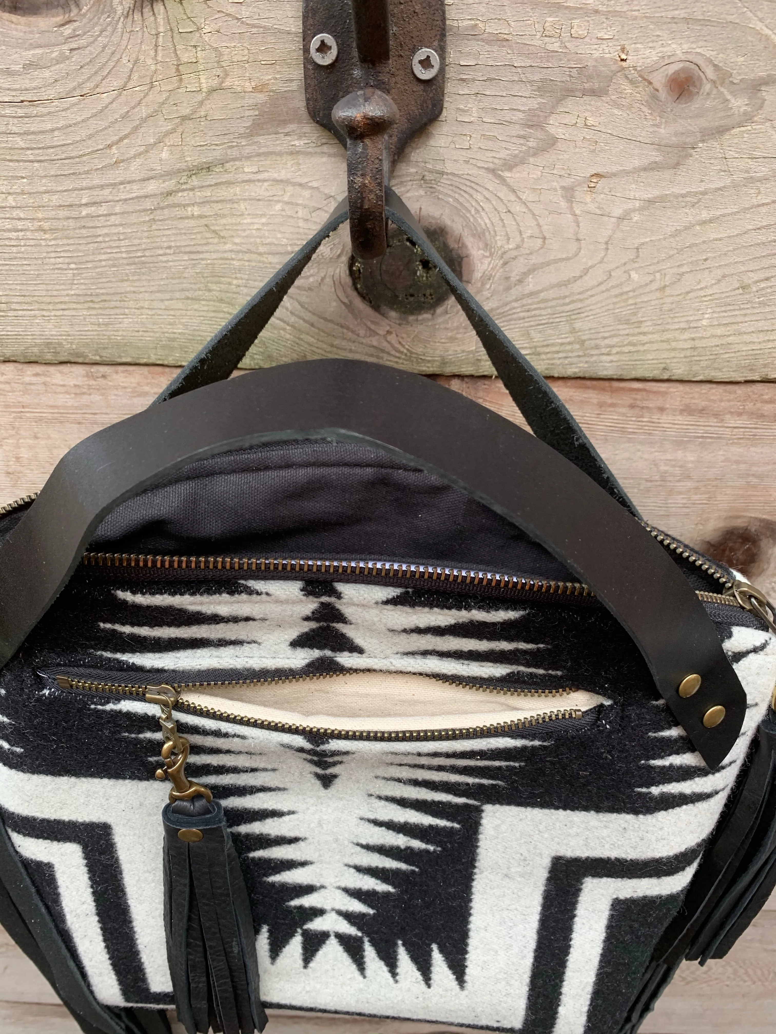 Willie Bag - Walking Rock